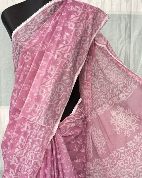 Mauve pink batik saree pallu detail on mannequin