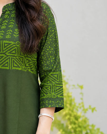 Close-up of 3/4 sleeve with block print band on olive green cotton kurta